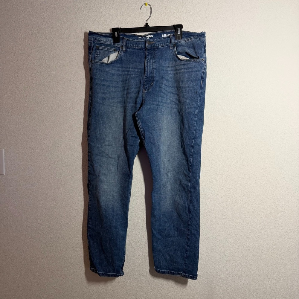 Wrangler Relaxed Fit Jeans Mens 40W Blue Denim Medium Wash Pocket Straight Leg